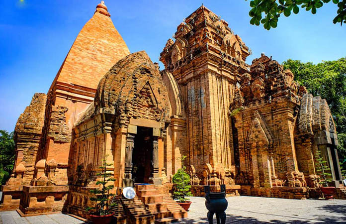 Du lịch Nha Trang - Tháp bà Ponagar