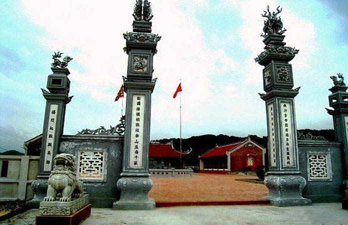 Du lịch đảo Quan Lạn - Di tích miếu thờ Trần Khánh Dư